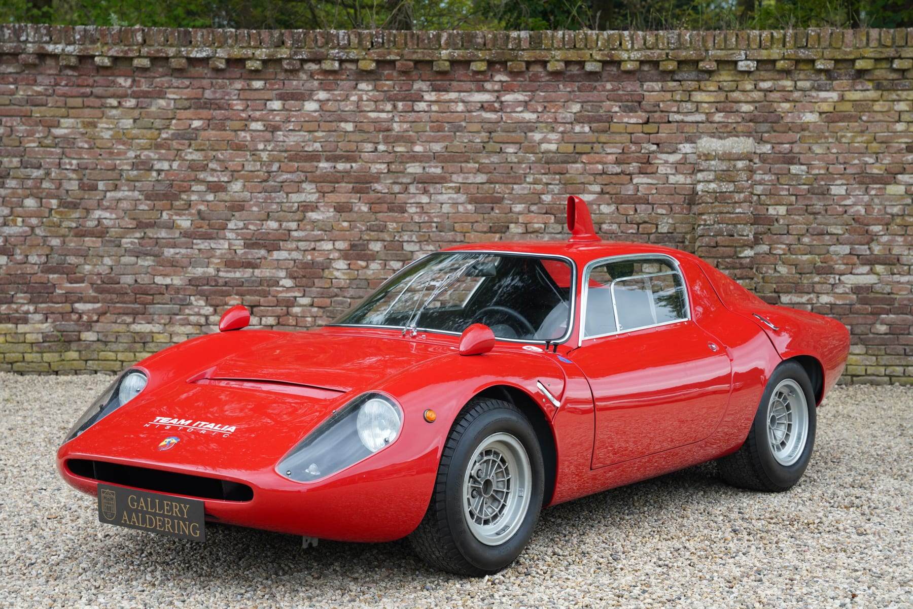 Abarth OT 2000 Coupé Periscopio, 1965, at Gallery Aaldering.