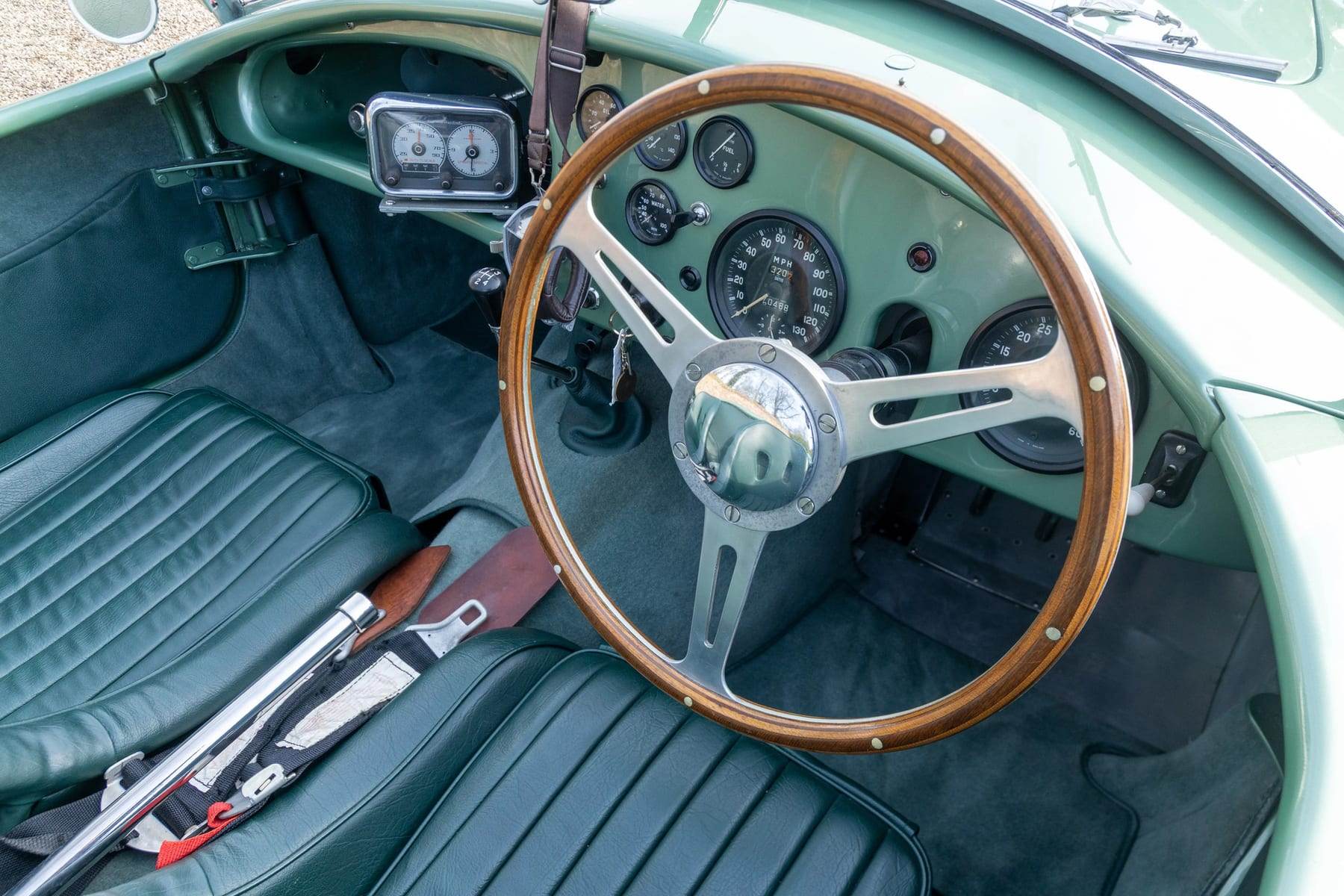 AC ACE Bristol Le Mans Roadster, 1957 — photograph 2.