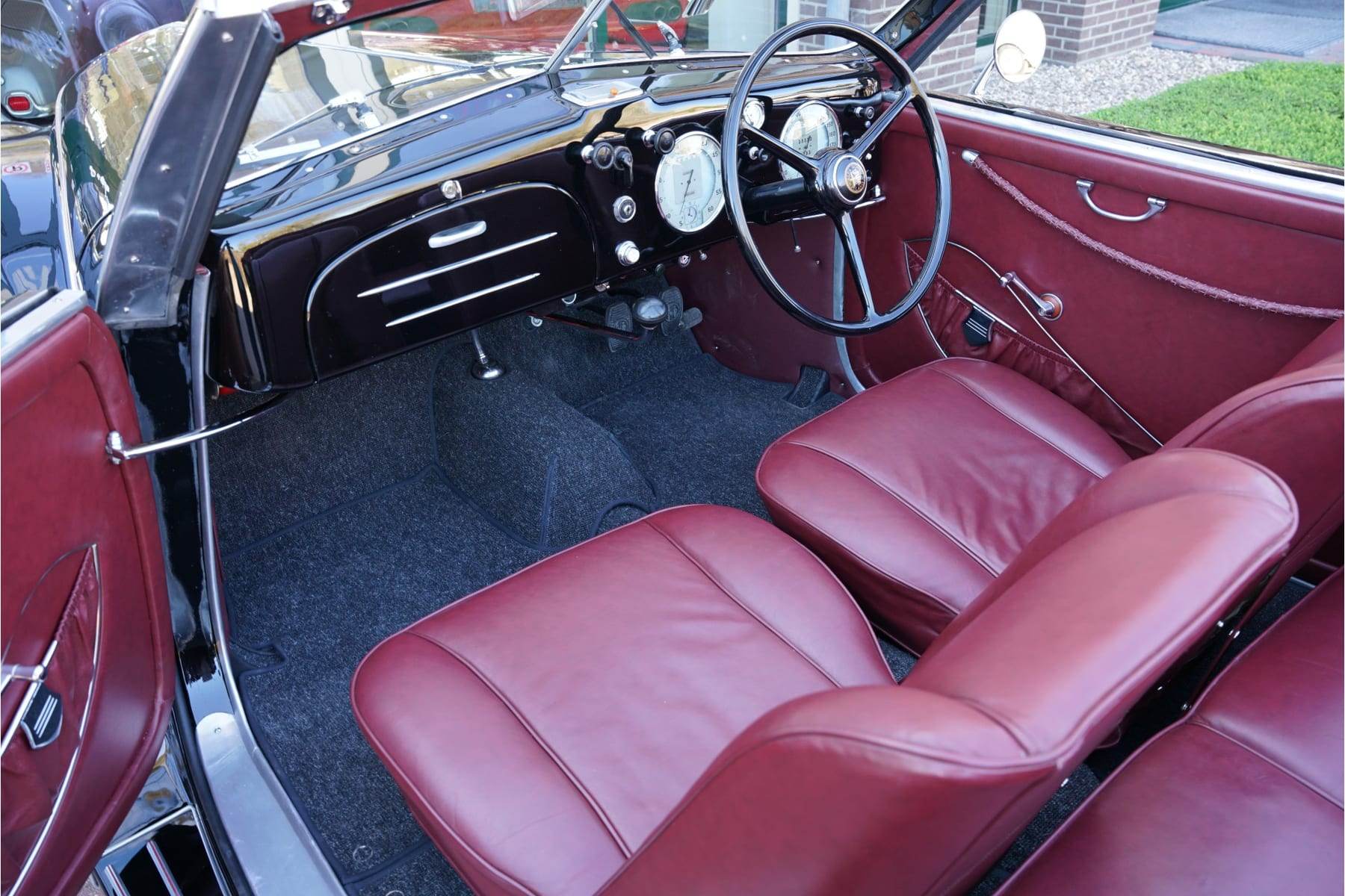 Alfa Romeo 6C 2500 Sport Convertible, 1939 — photograph 3.