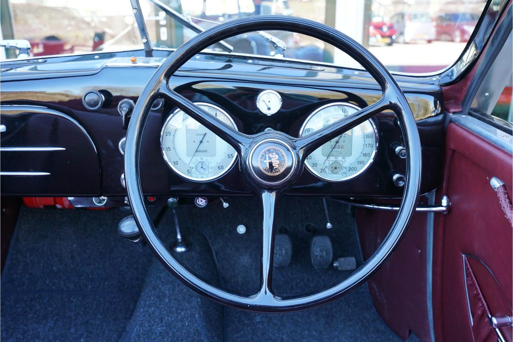 Alfa Romeo 6C 2500 Sport Convertible, 1939 — photograph 7.