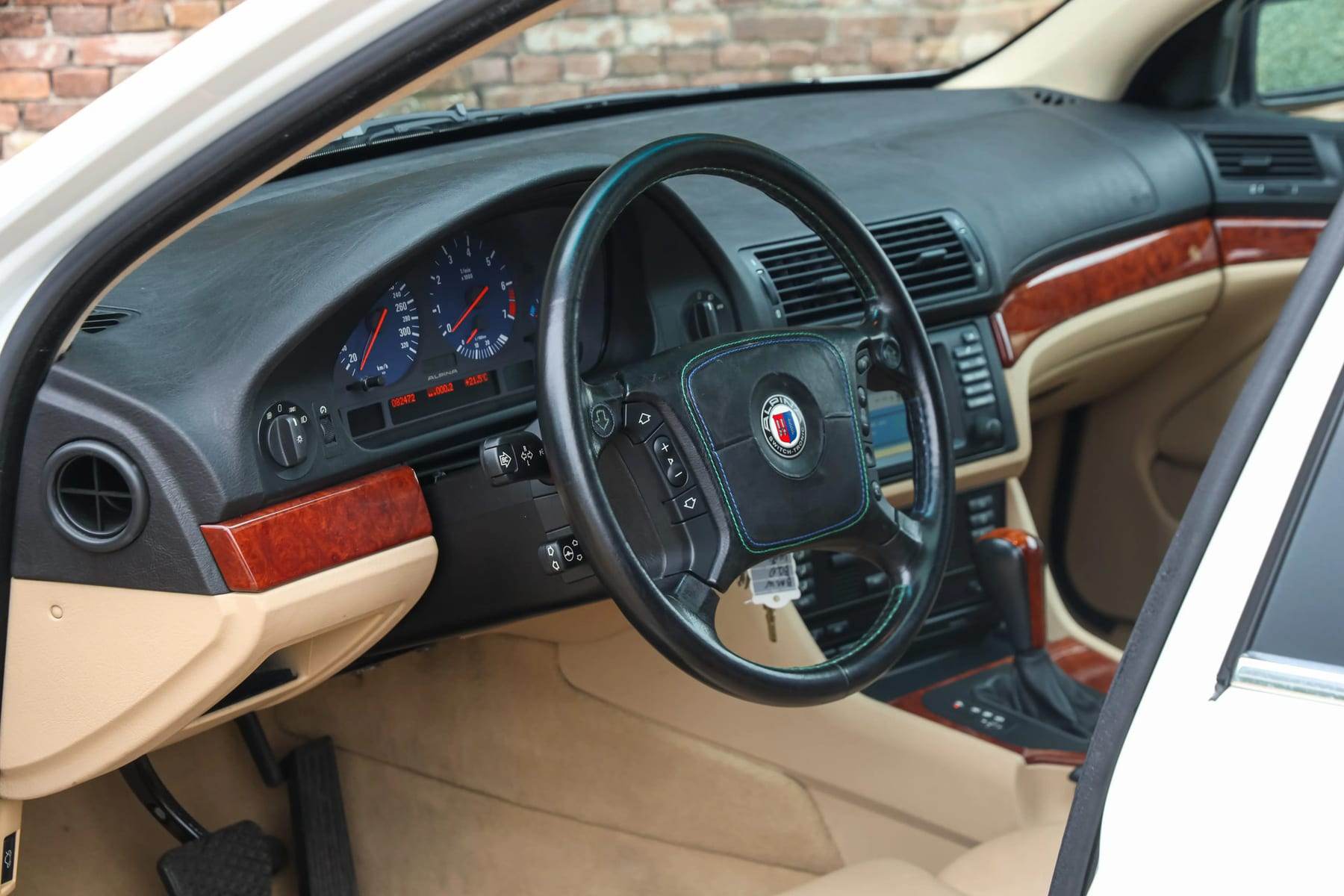Alpina B10 V8 Touring, 2000 — photograph 3.