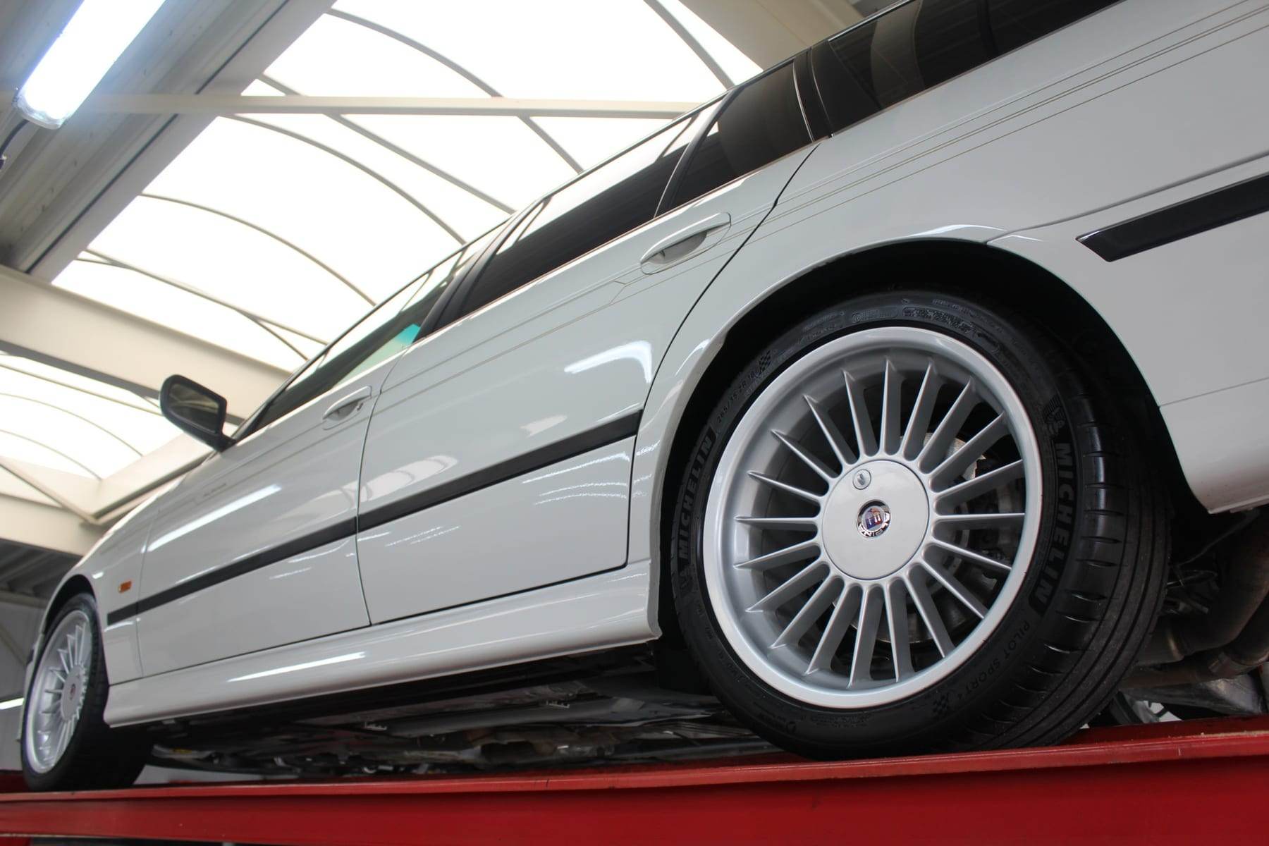 Alpina B10 V8 Touring, 2000 — photograph 7.