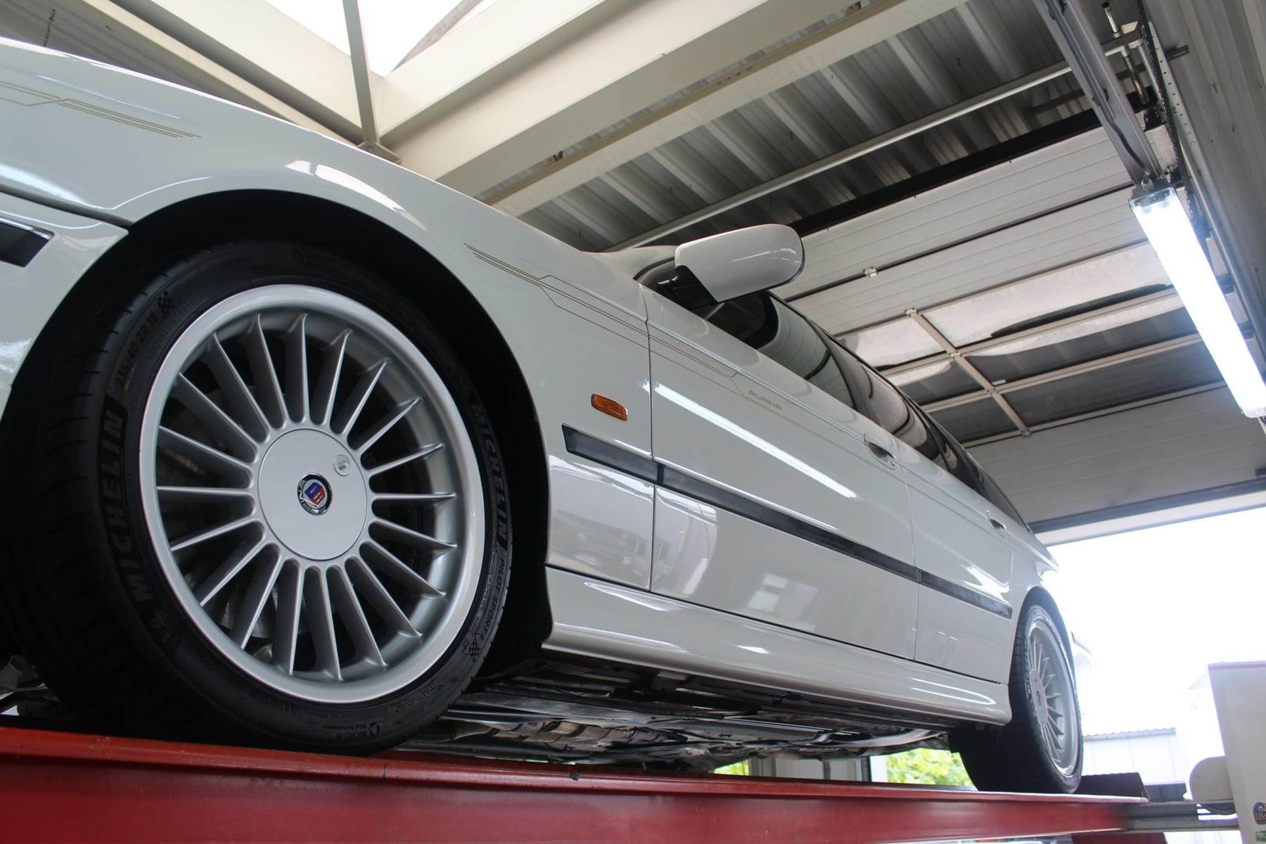Alpina B10 V8 Touring, 2000 — photograph 8.
