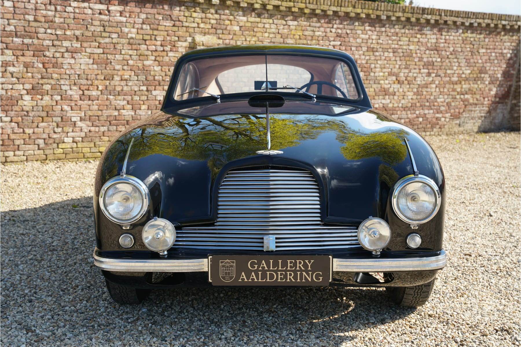 Aston Martin DB2 Sports Saloon, 1952 — photograph 5.