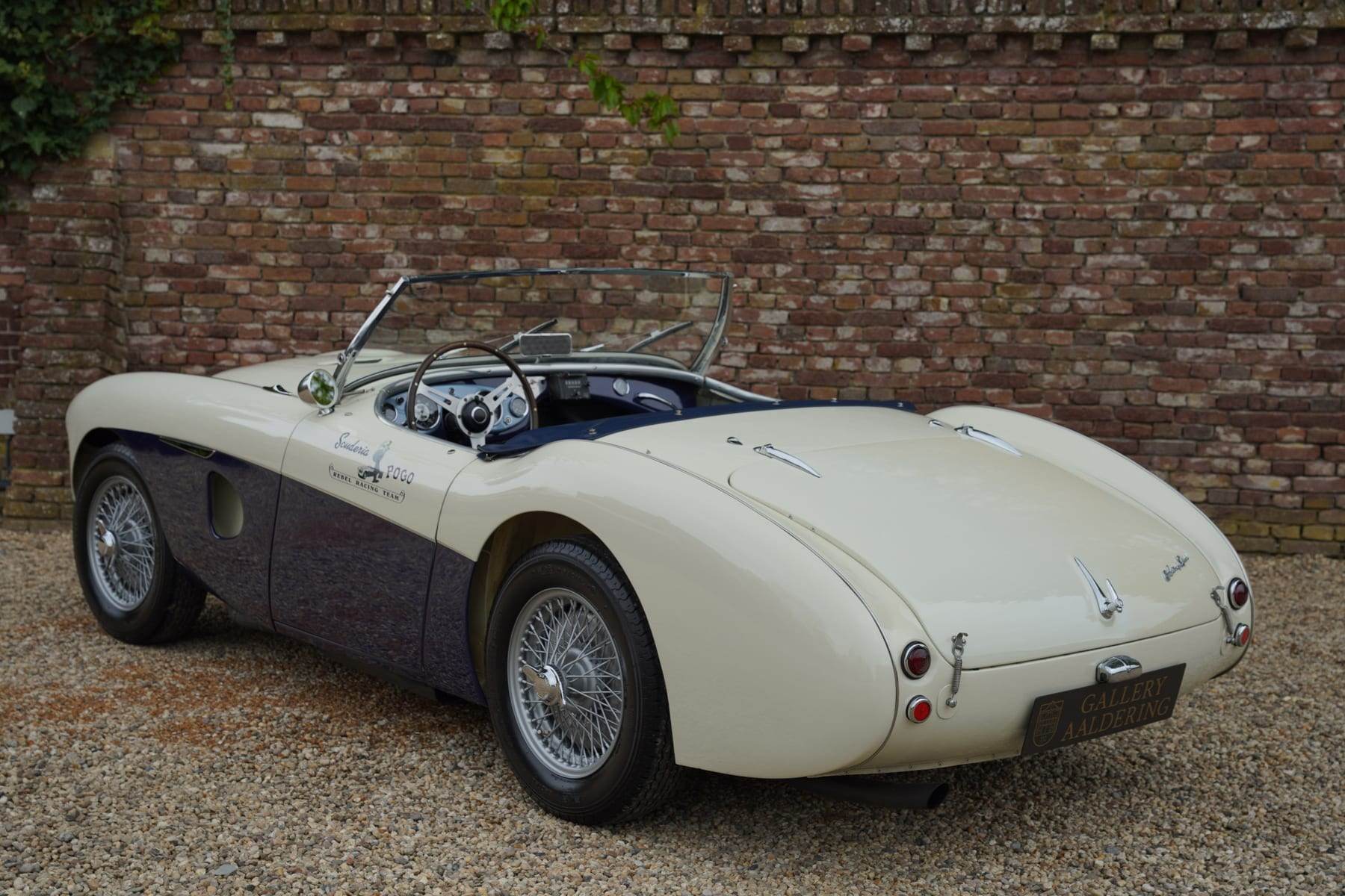 Austin Healey 100/4, 1953 — photograph 2.