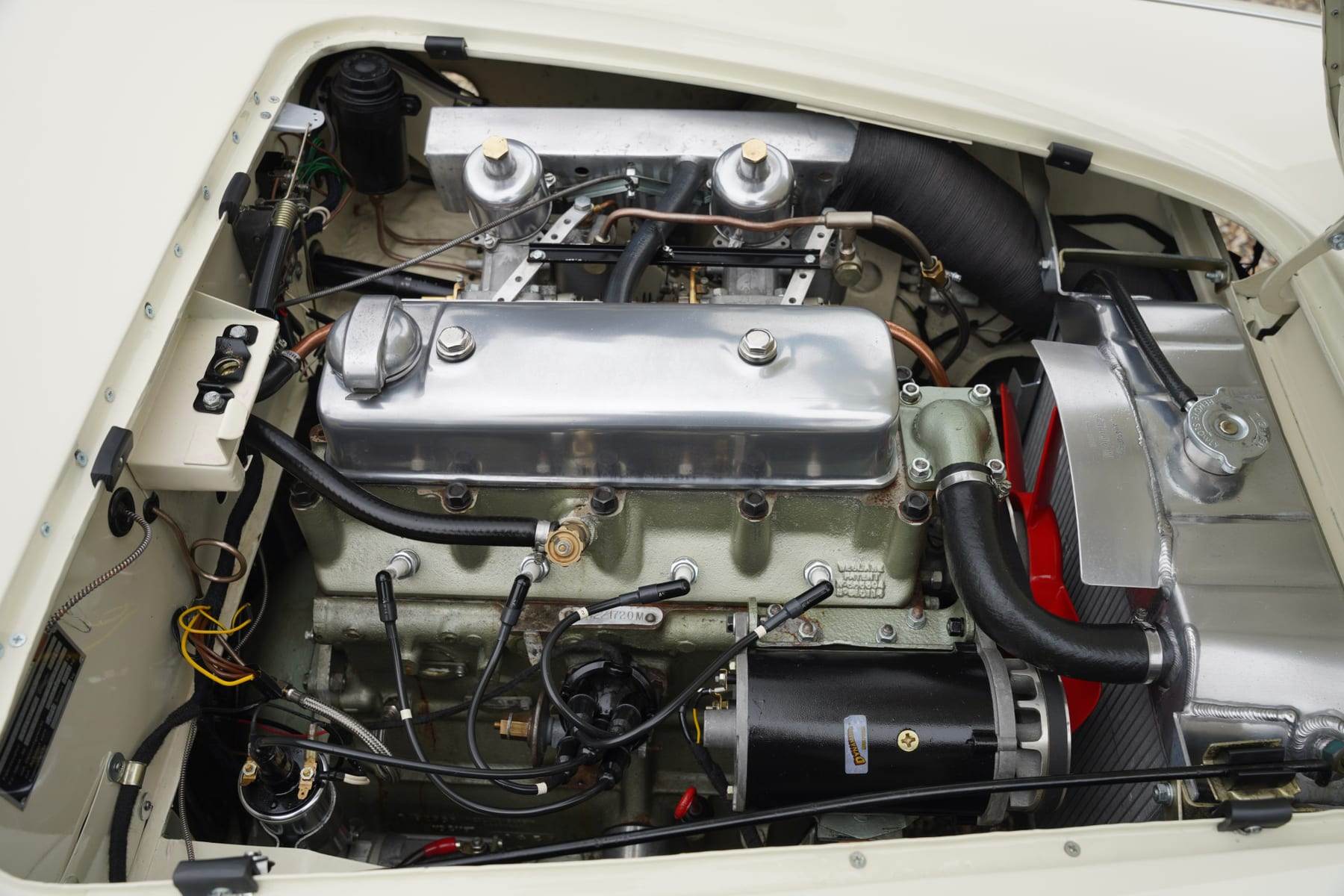 Austin Healey 100/4, 1953 — photograph 4.