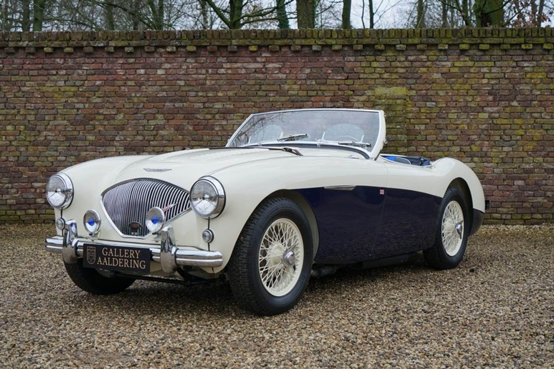 Austin Healey 100/4 BN1, 1955, at Gallery Aaldering.
