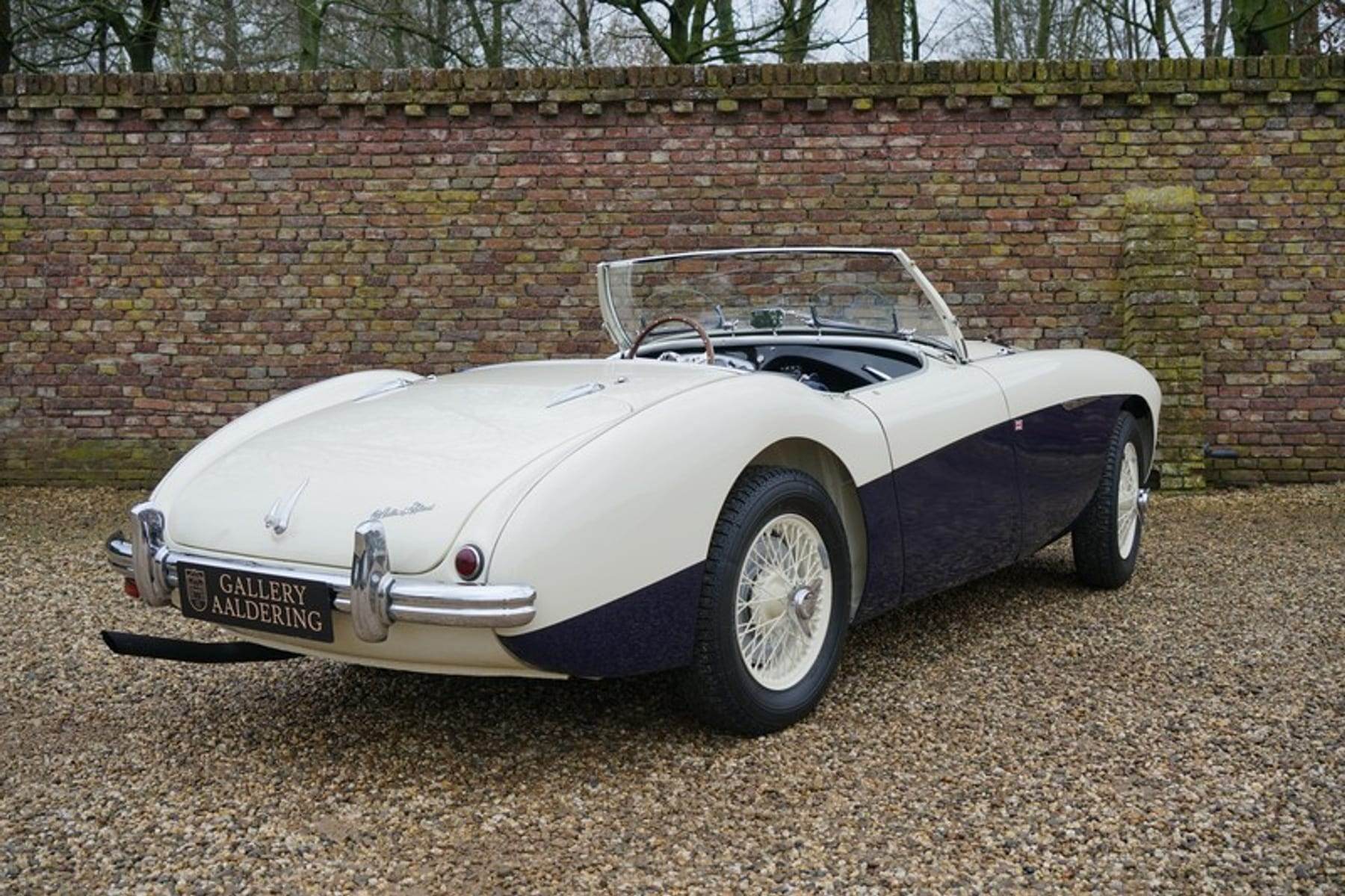 Austin Healey 100/4 BN1, 1955 — photograph 2.