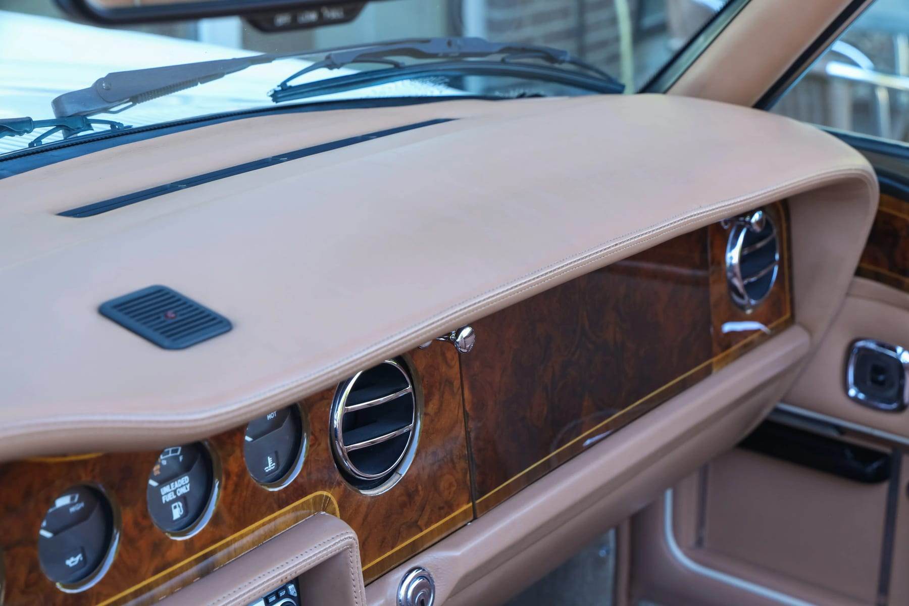 Bentley Continental IV, 1994 — photograph 12.