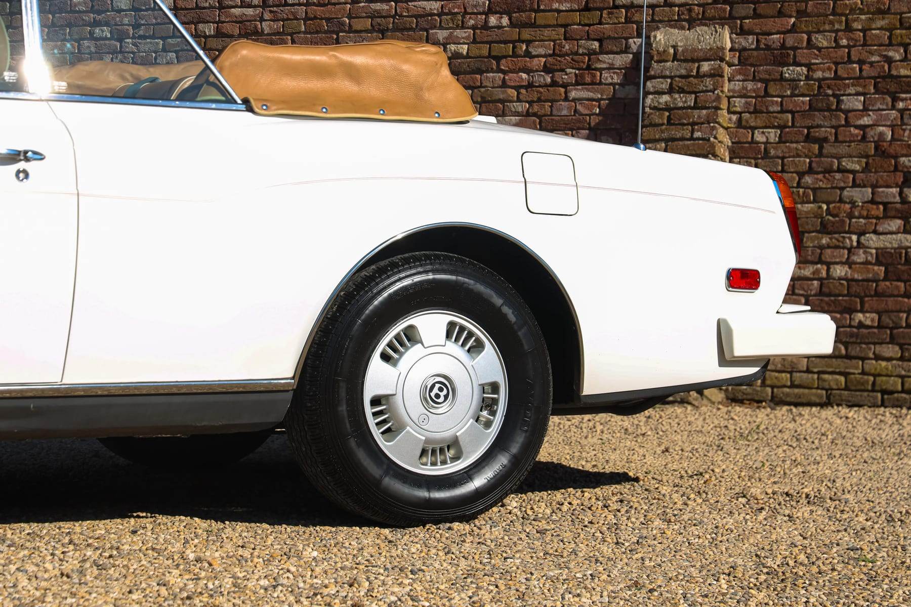 Bentley Continental IV, 1994 — photograph 19.