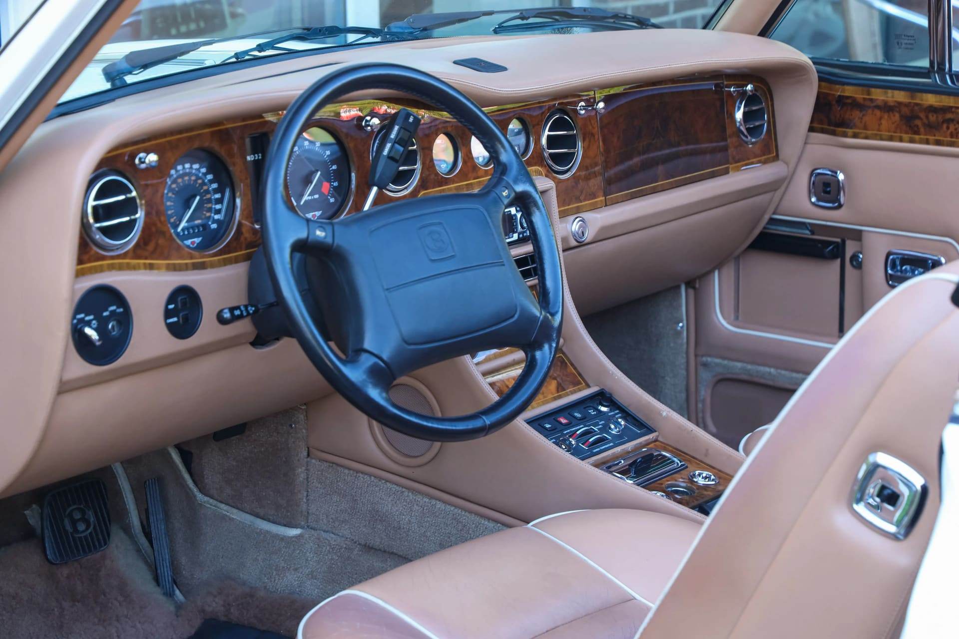 Bentley Continental IV, 1994 — photograph 2.