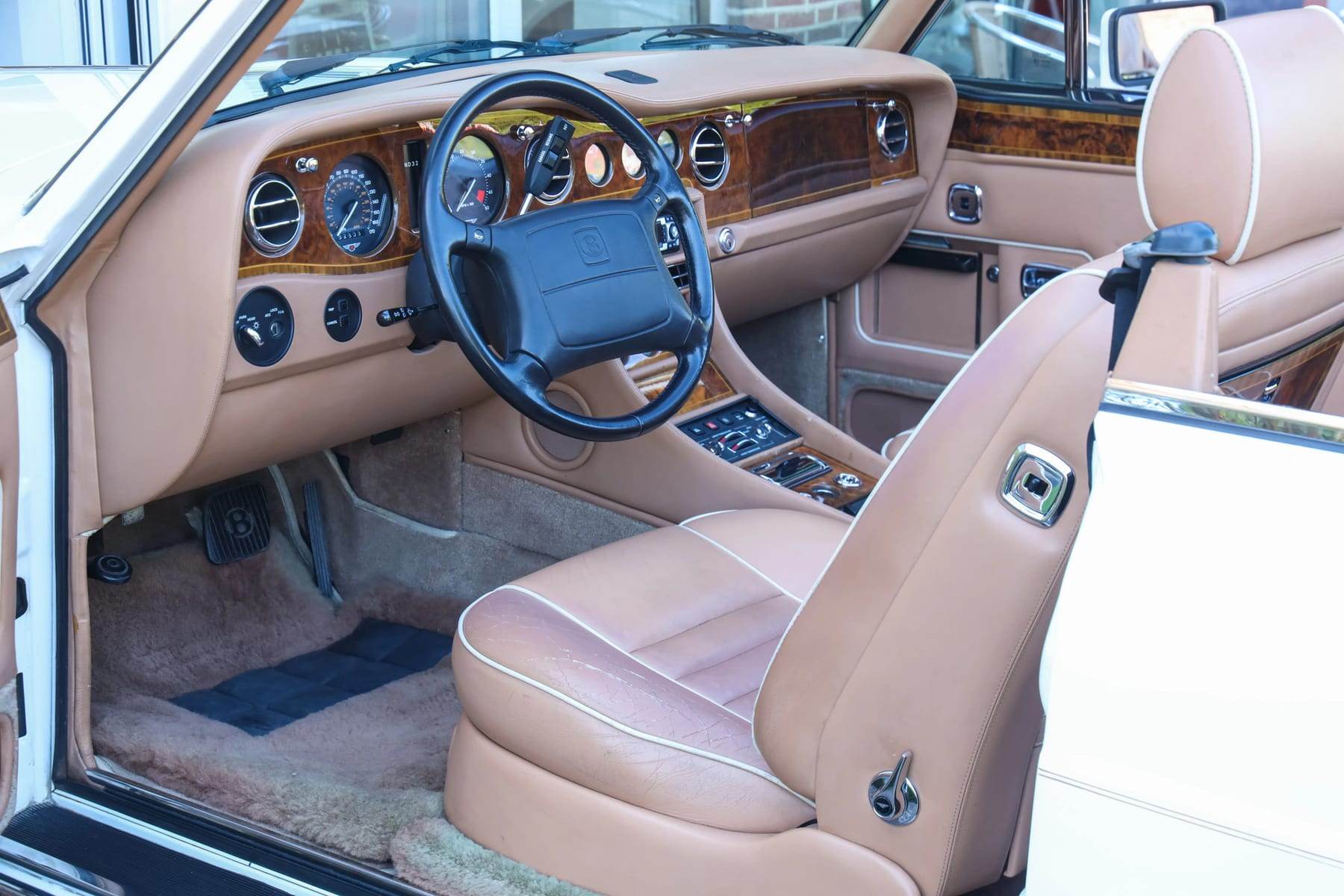 Bentley Continental IV, 1994 — photograph 20.