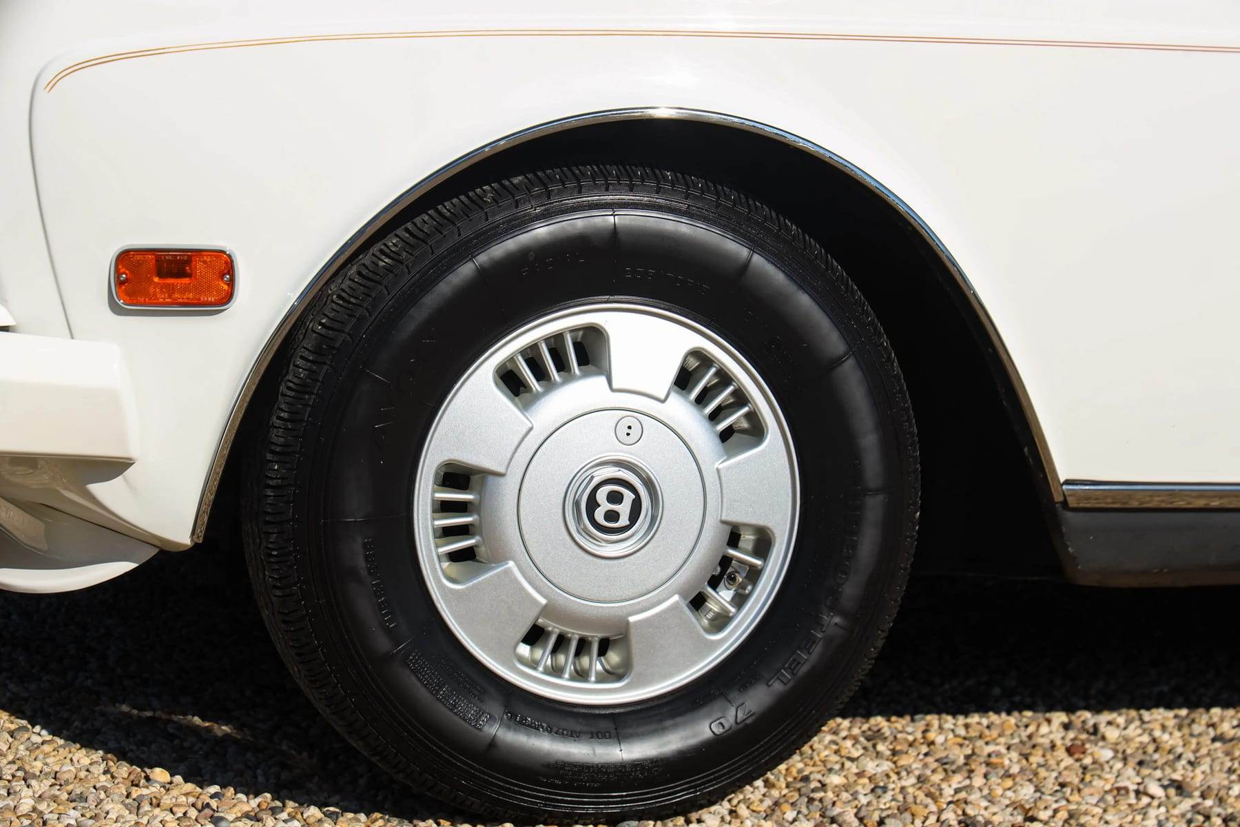 Bentley Continental IV, 1994 — photograph 23.