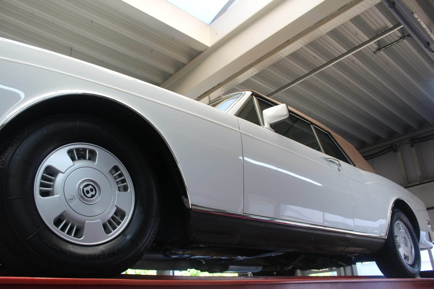 Bentley Continental IV, 1994 — photograph 8.