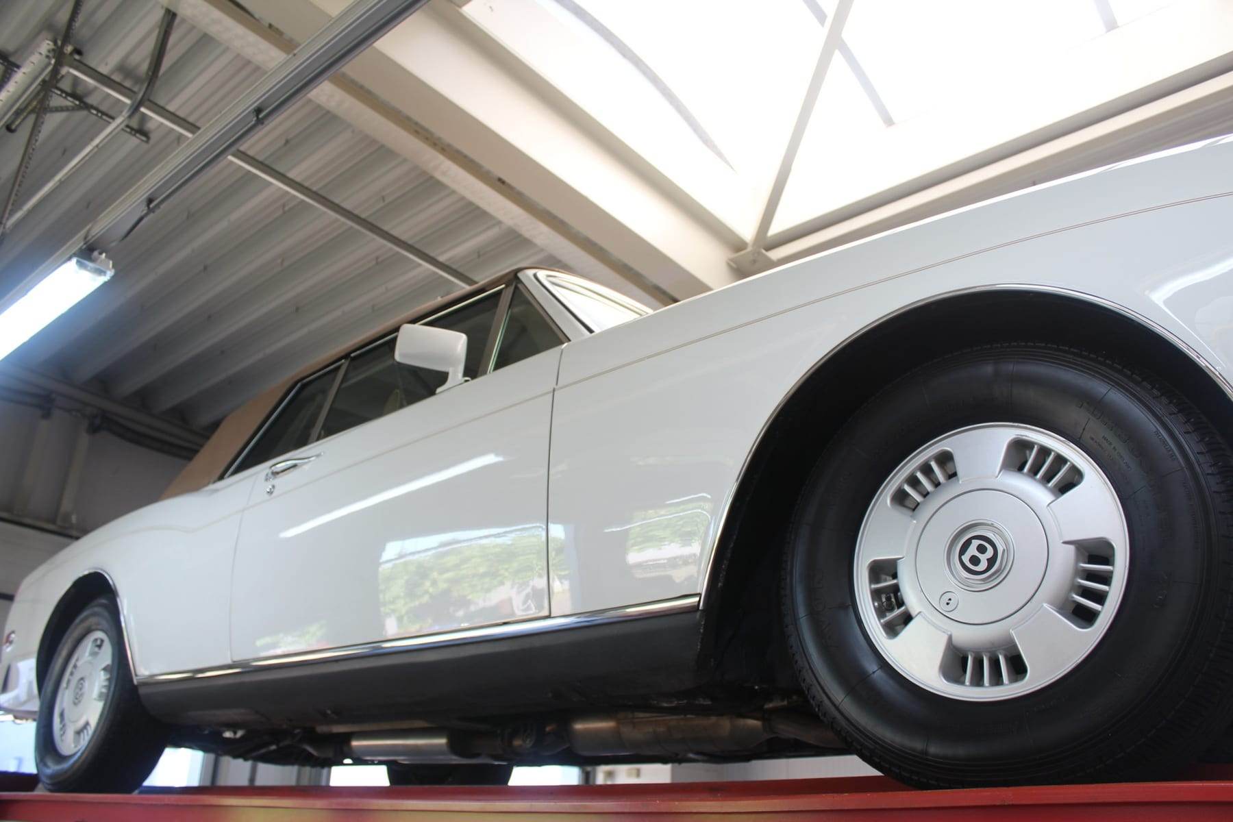 Bentley Continental IV, 1994 — photograph 9.