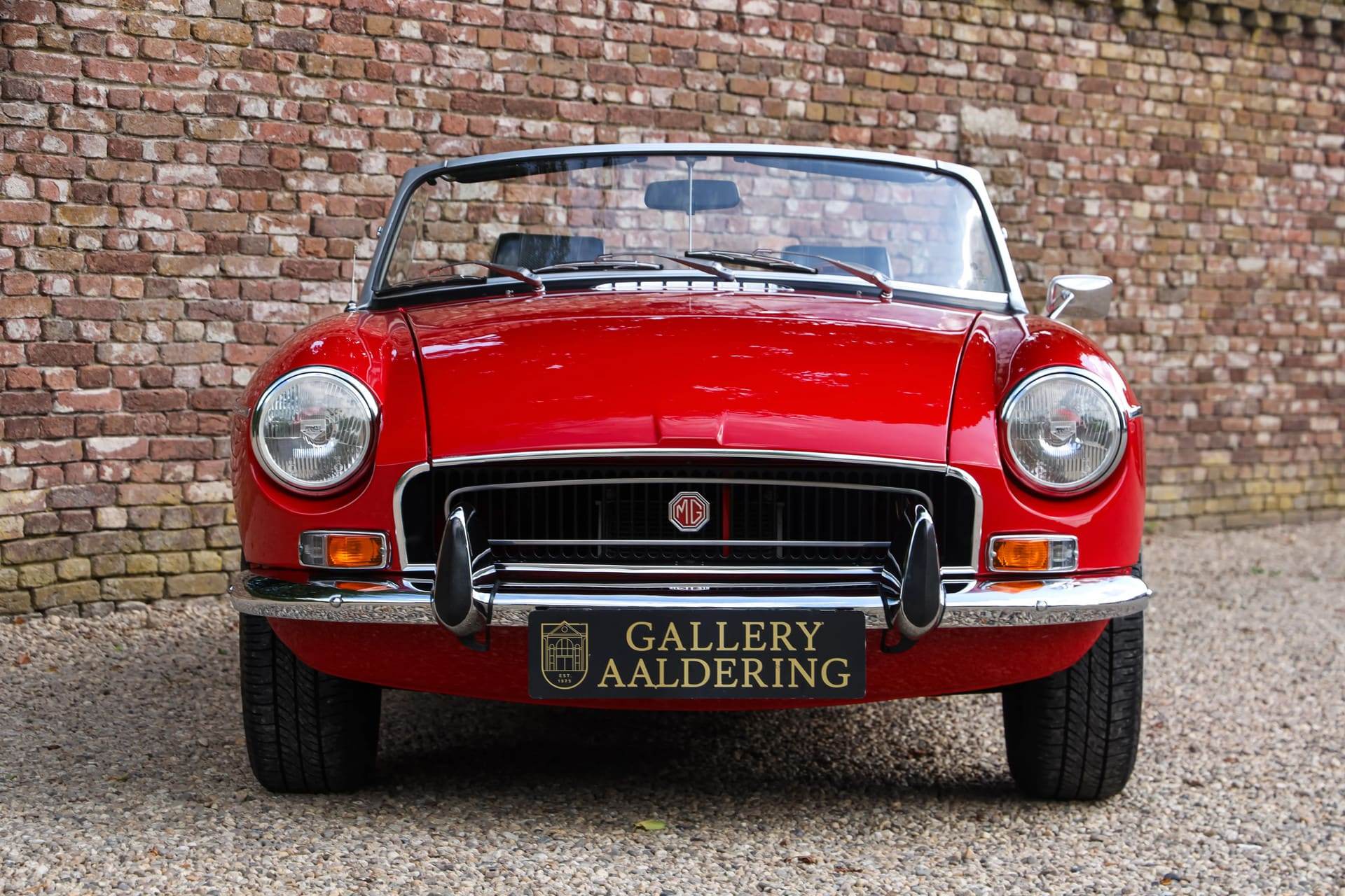 MG B Roadster, 1971 — photograph 4.