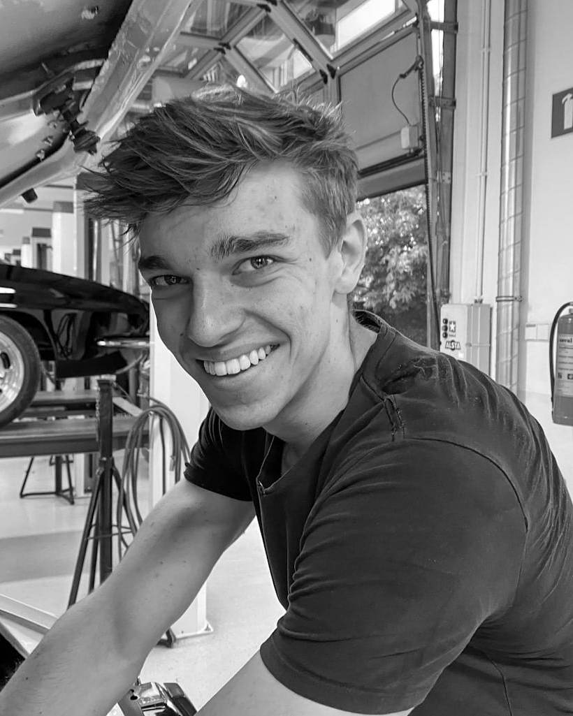 Rick Aarsen, mechanic at Gallery Aaldering.