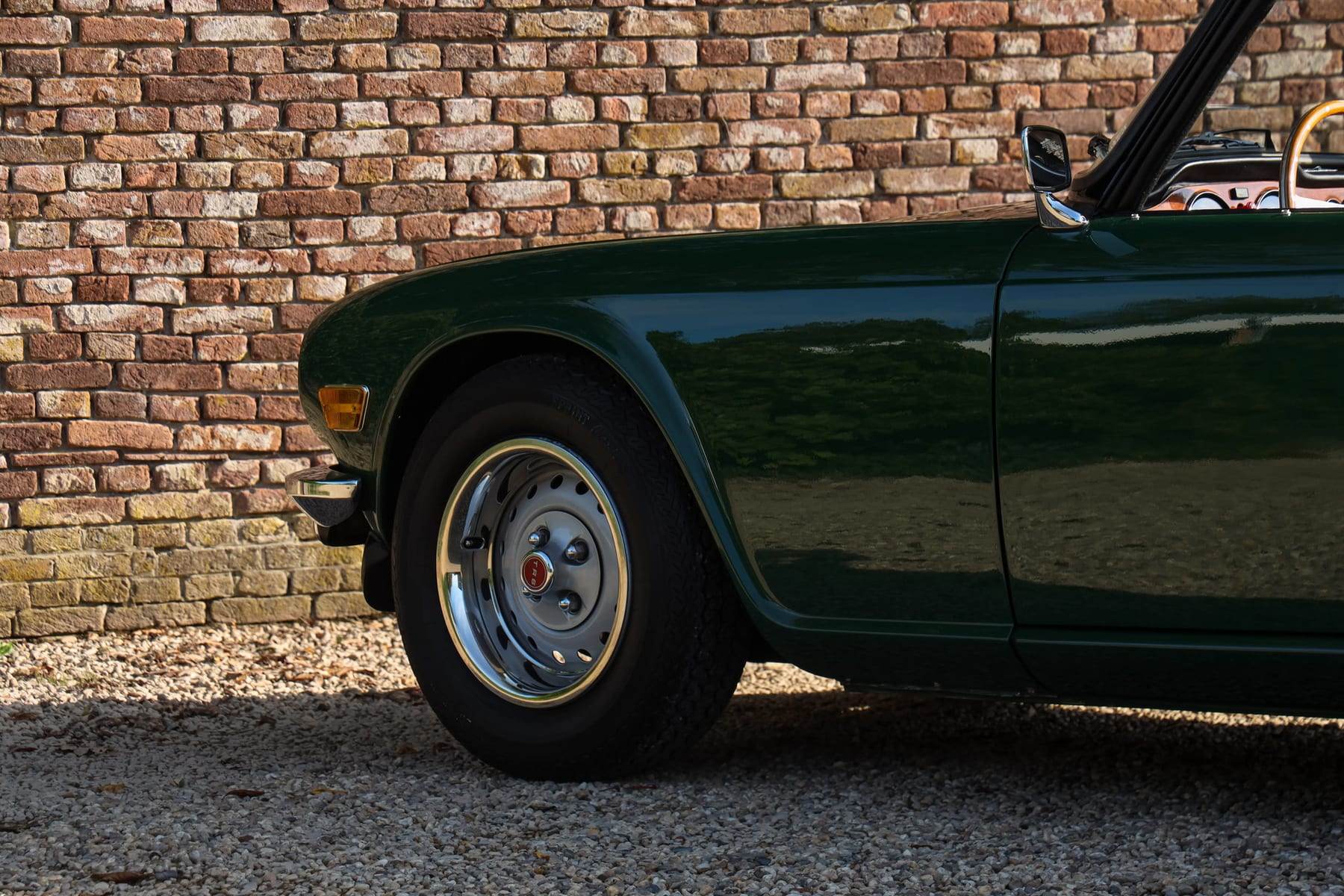 Triumph TR6, 1976 — photograph 10.