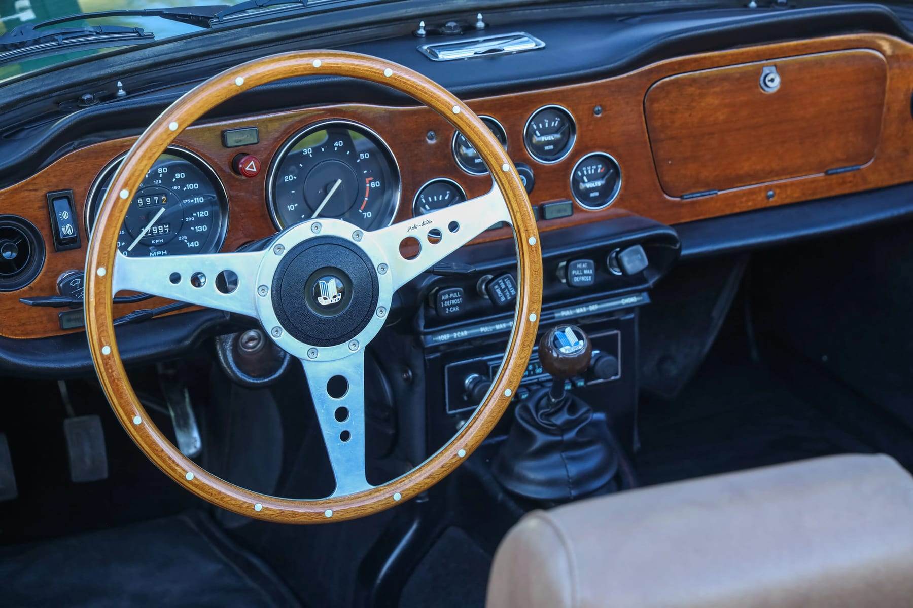 Triumph TR6, 1976 — photograph 21.