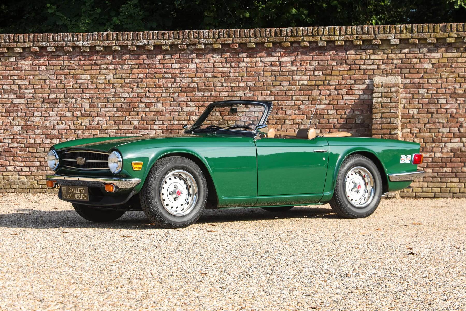 Triumph TR6, 1976 — photograph 22.