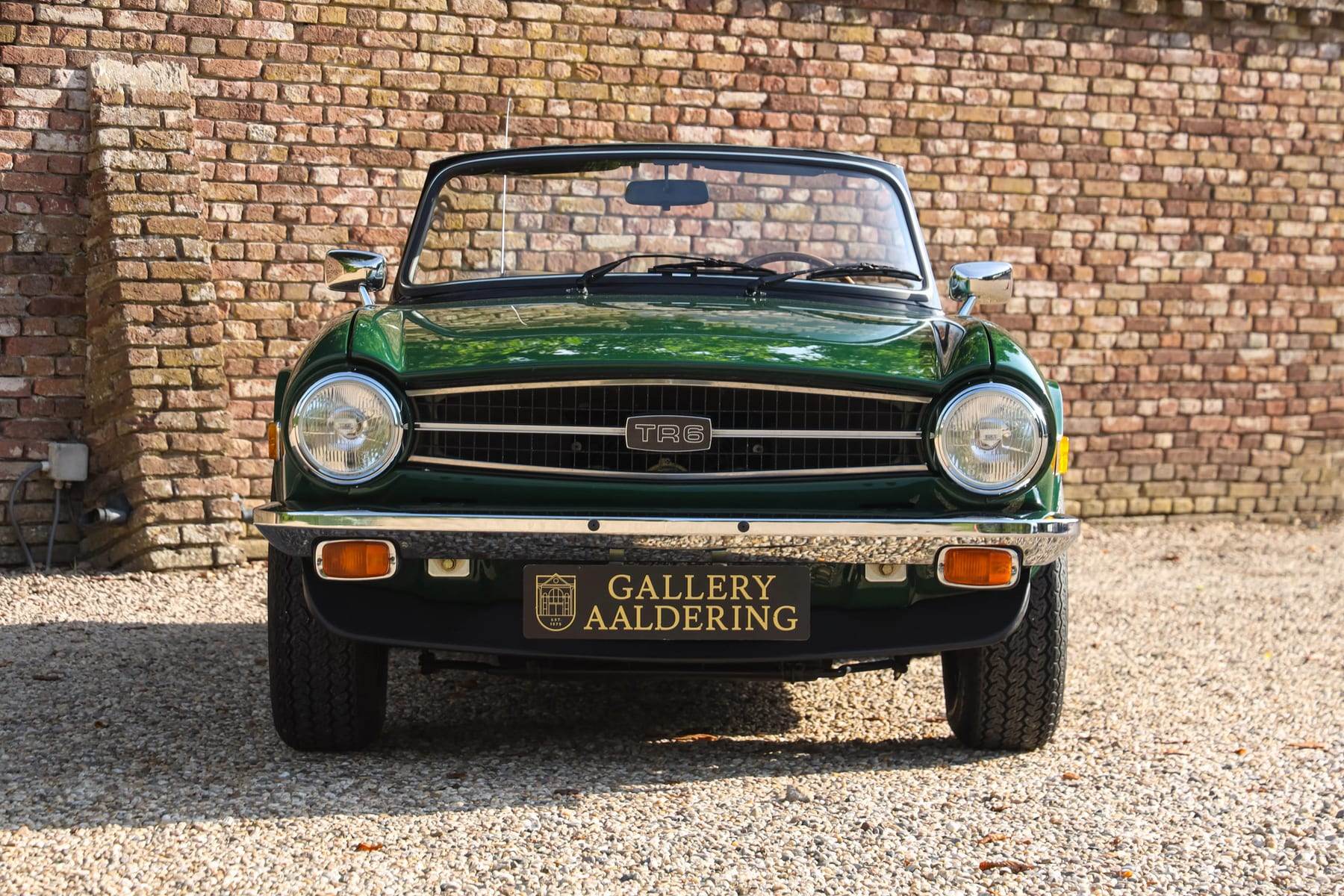 Triumph TR6, 1976 — photograph 5.